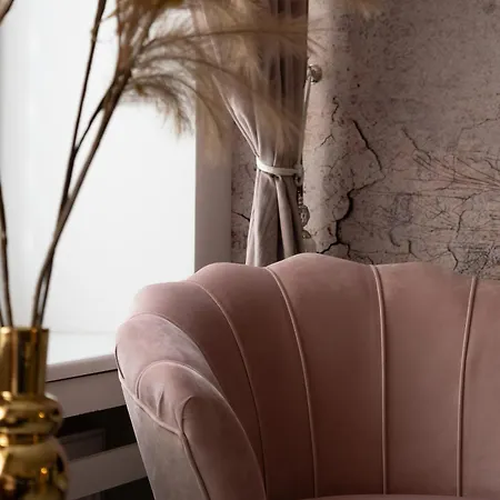Elegant In The Centre Of By Renters Lodz